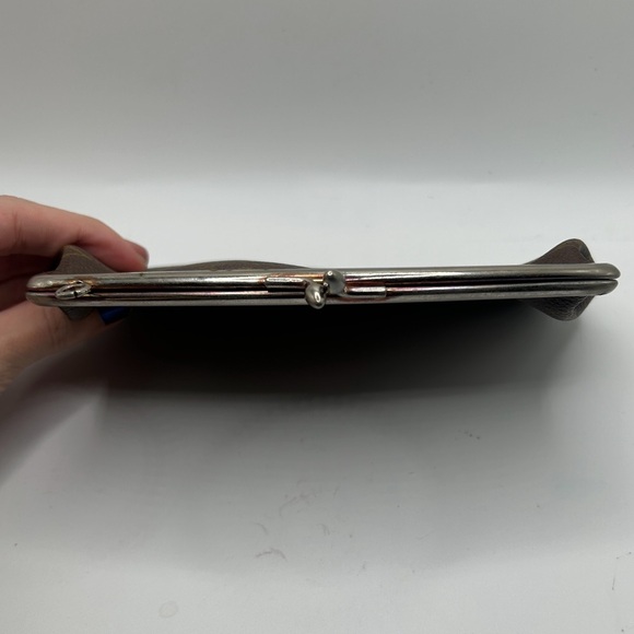 LOUIS VUITTON Vintage Kiss Lock Monogram Pouch Clutch Bag Kisslock RARE - Picture 8 of 15